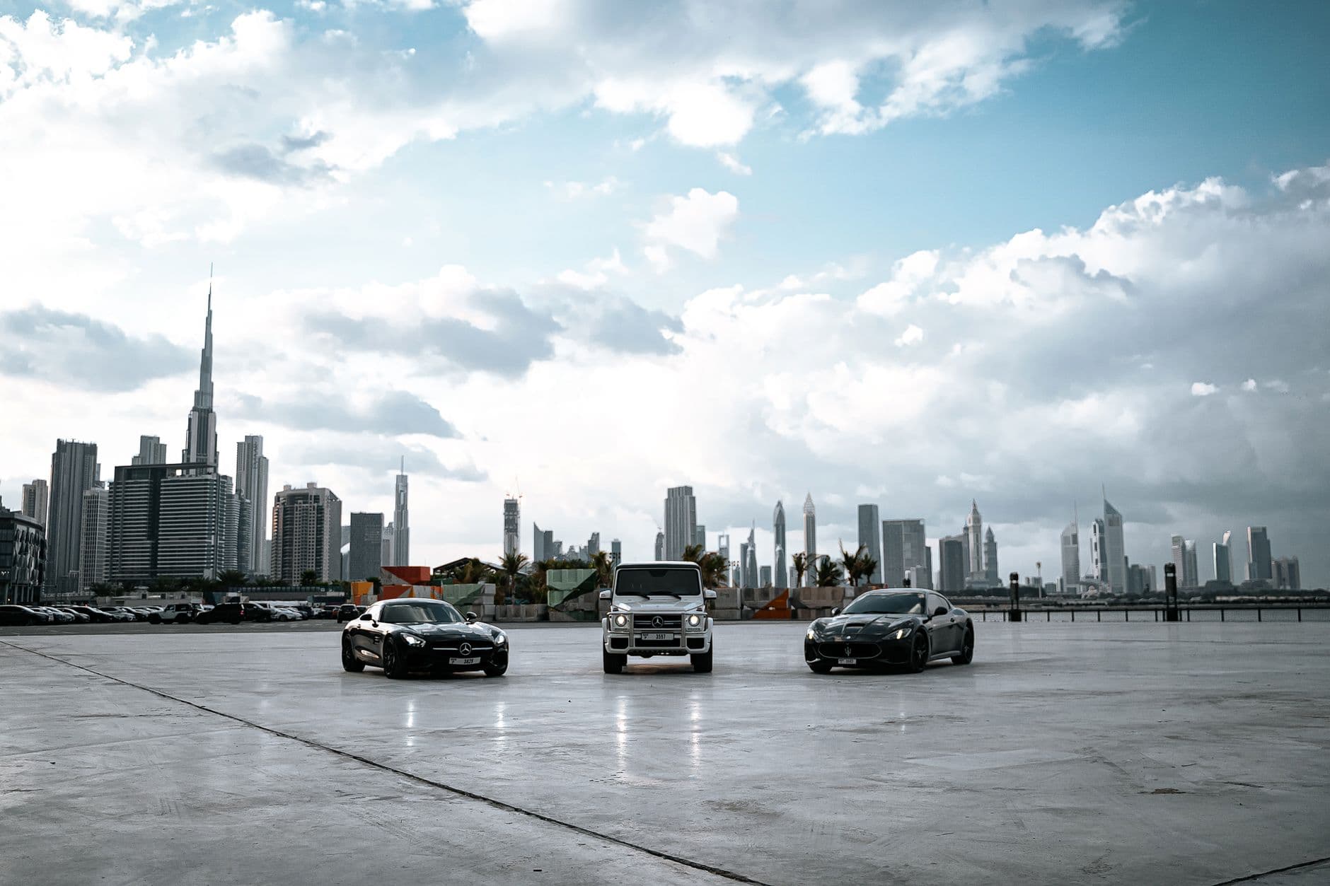 Lamborghini Huracan rouge voiture exotique Dubai location luxe Sheikh Zayed Road 2026